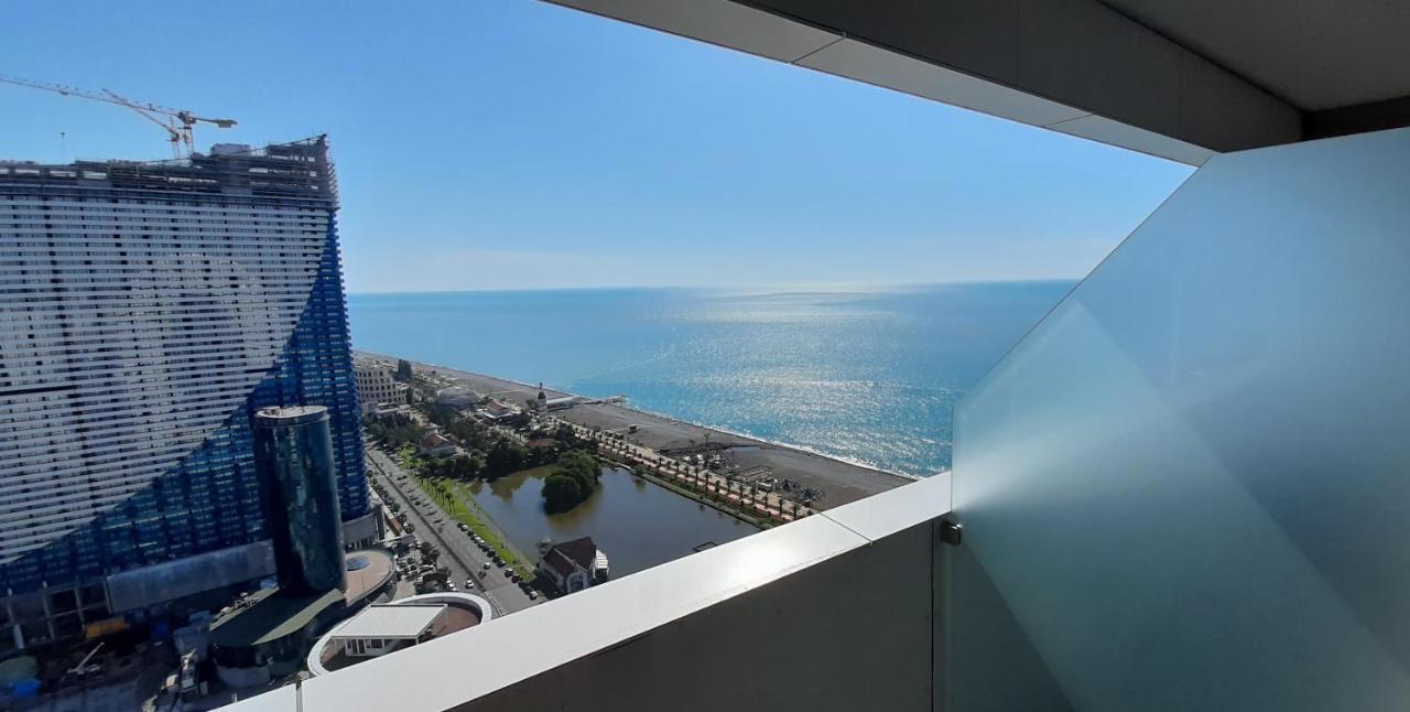 Alliance Palace Sea View Apartment Batumi Exterior foto
